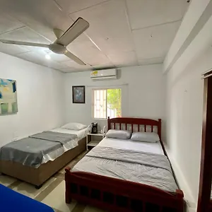 https://habitacion-grande-cerca-de-aeropuerto.cartagena-hotels.org